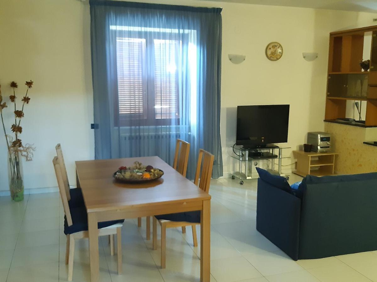 Residenza Caserta Sud - Appartamento Con Giardino Екстериор снимка